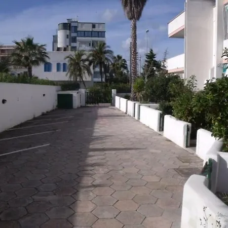Holiday home Villetta In Baia Verde *